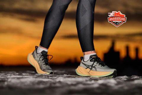 ASICS SUPERBLAST