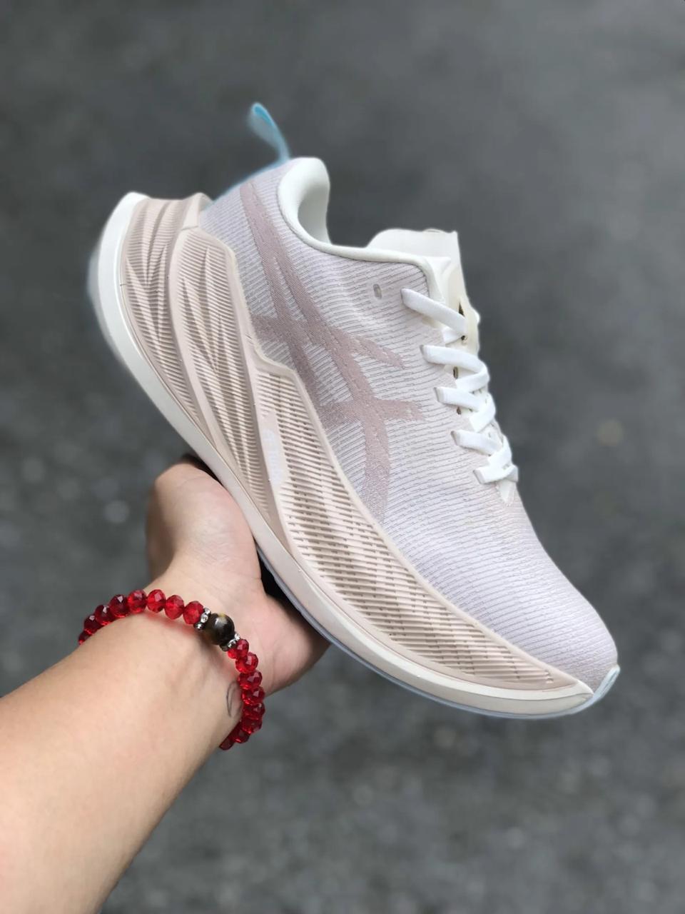 ASICS SUPERBLAST