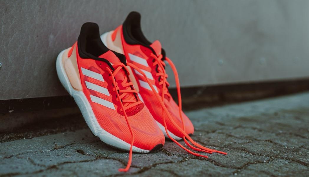 ADIDAS SOLAR BOOST 5